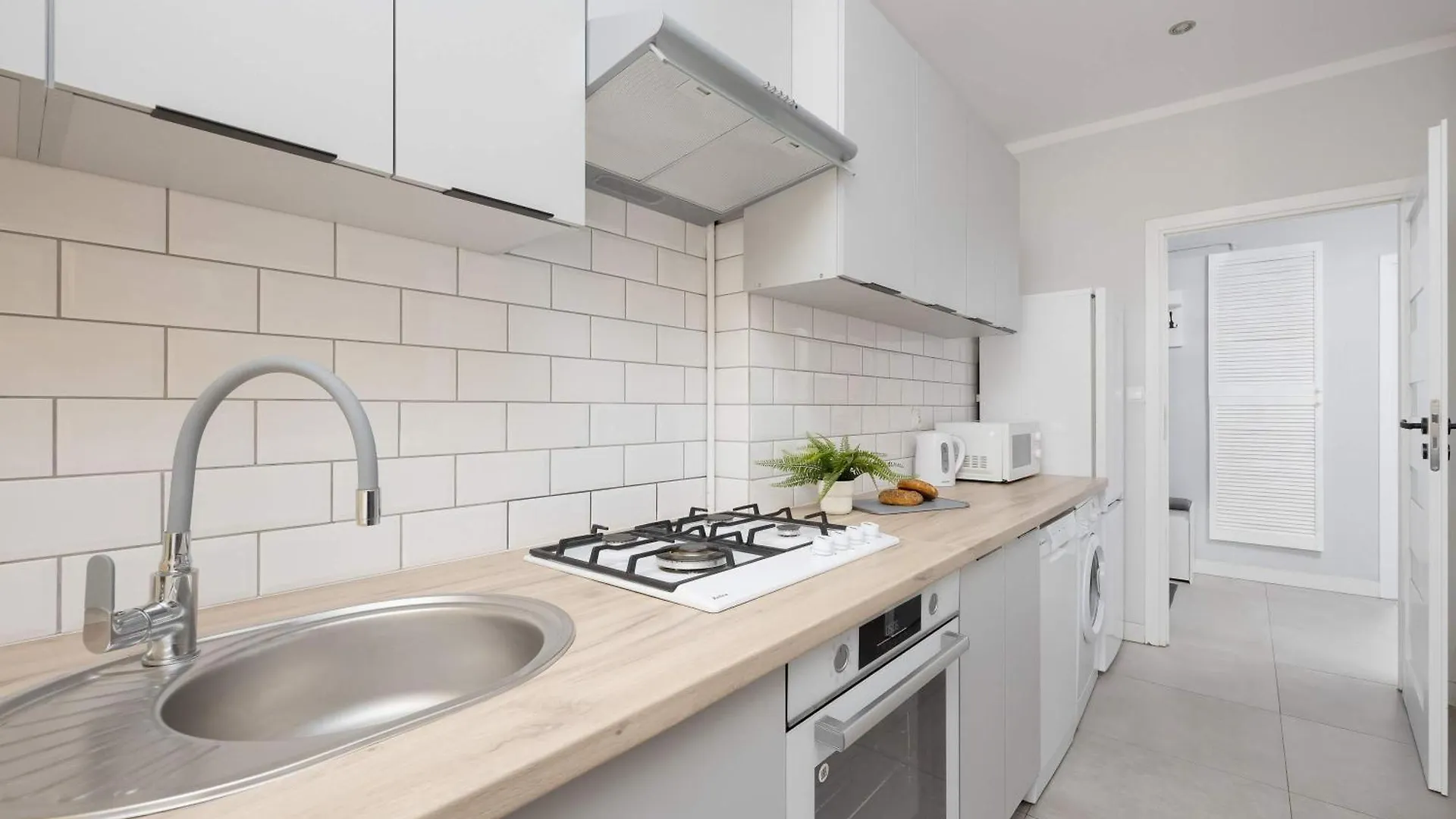 Modern & Bright Apartment Promenada Park Mokotow Warsaw By Noclegi Renters